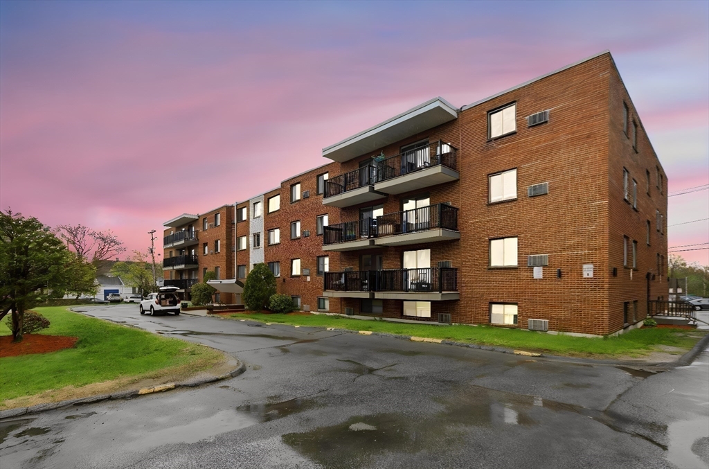 1000 Governors Dr # 4