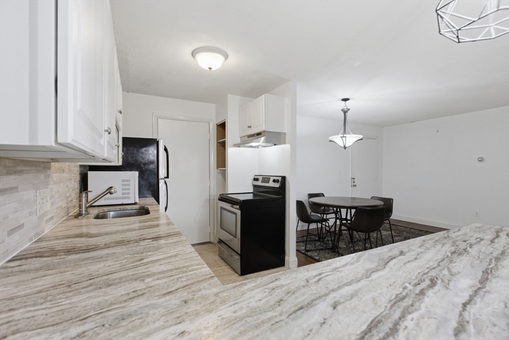 1000 Governors Dr # 4