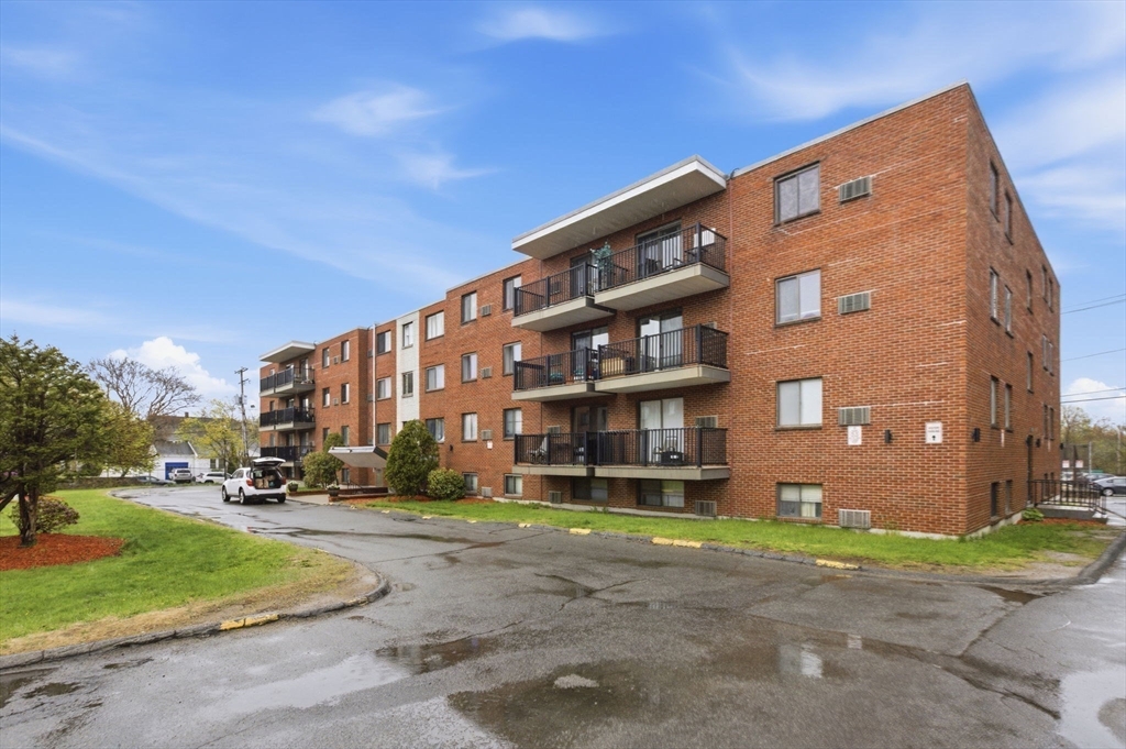 1000 Governors Dr # 4
