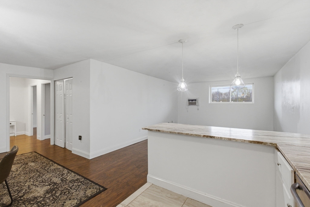 1000 Governors Dr # 4