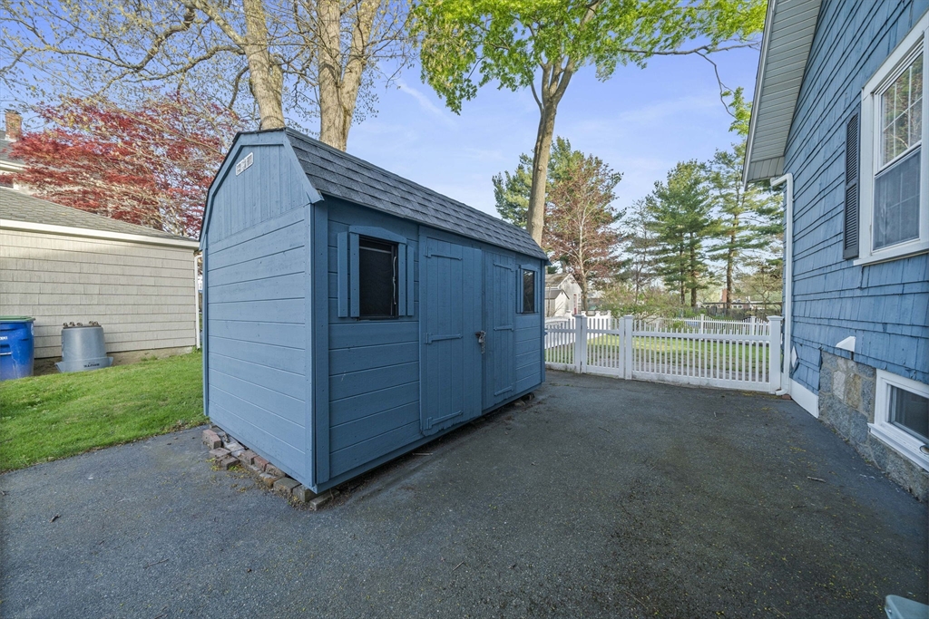 86 Cabot Ave
