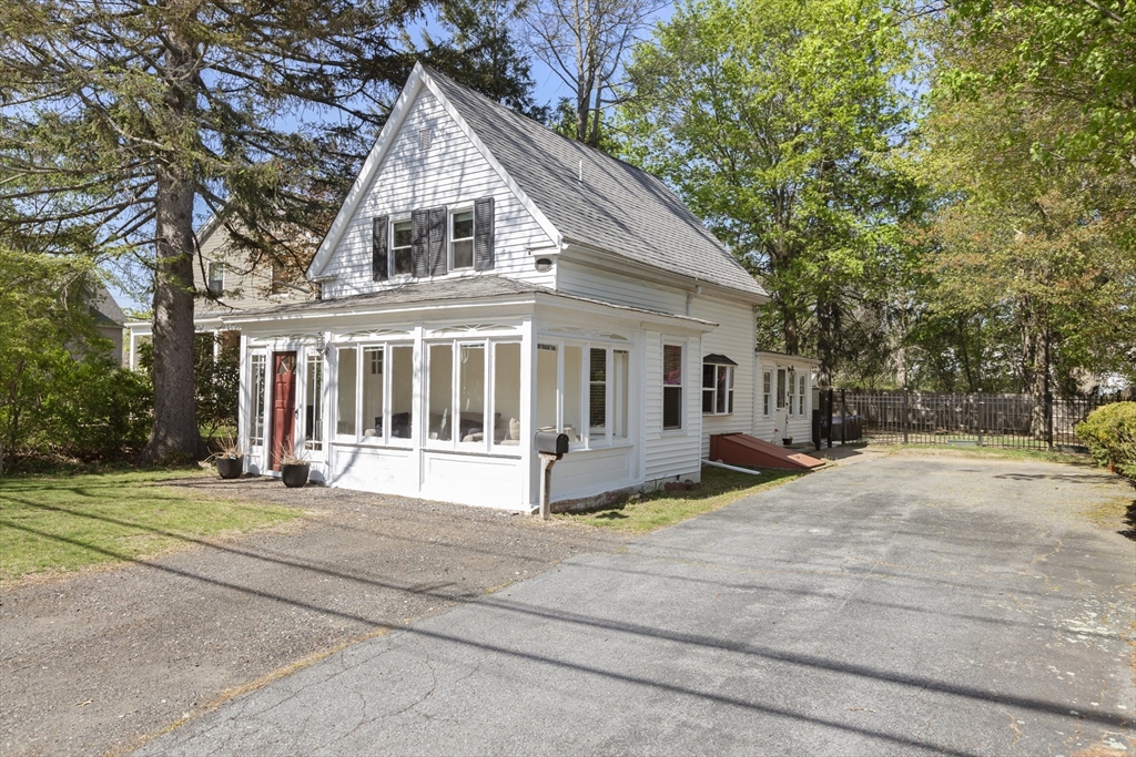 226 Central St