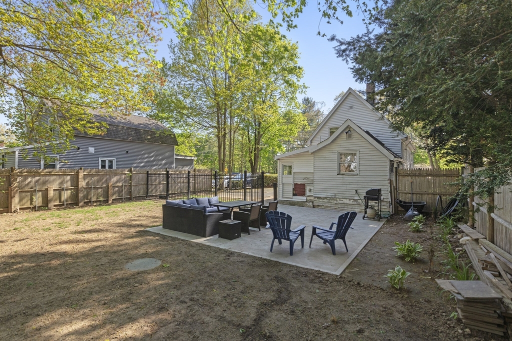 226 Central St