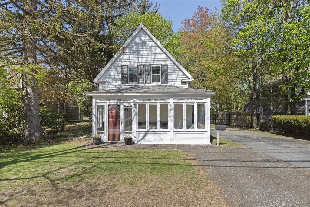 226 Central St
