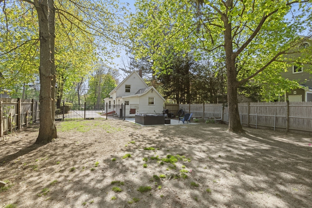 226 Central St