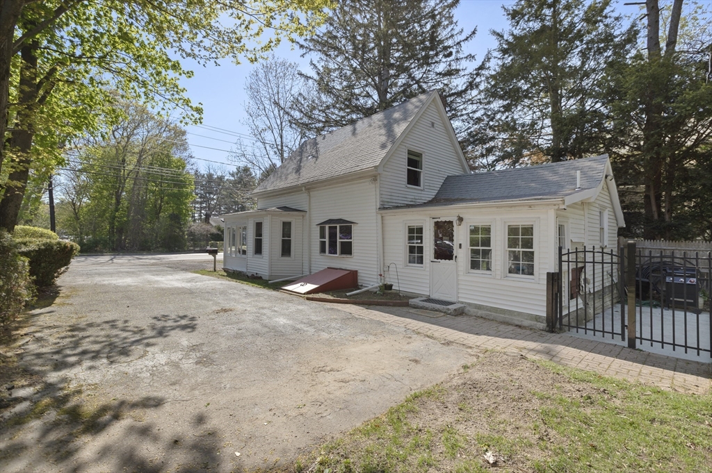 226 Central St