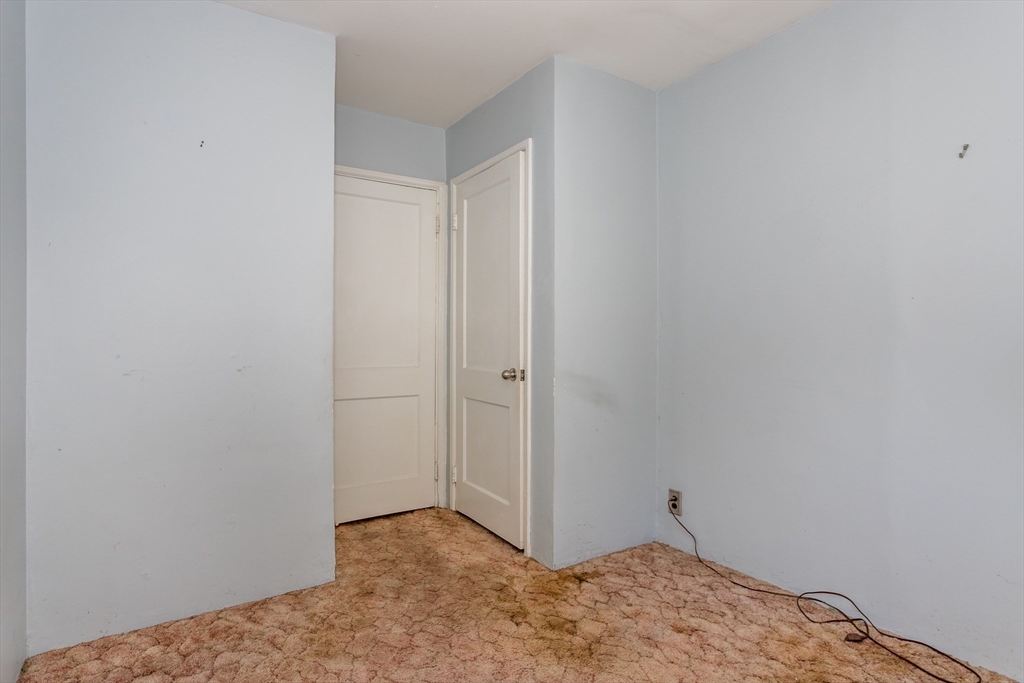 20 Rayburn Rd