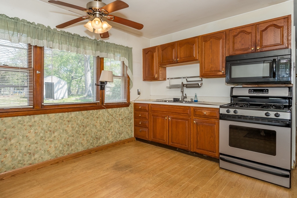 20 Rayburn Rd