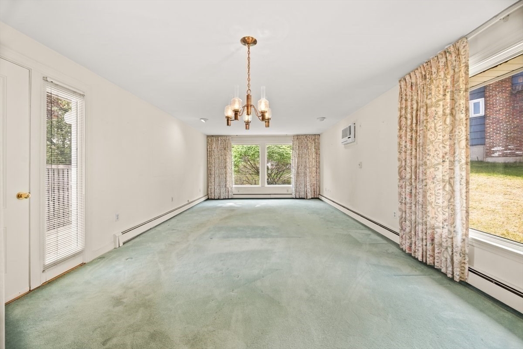 12 Roberts Road