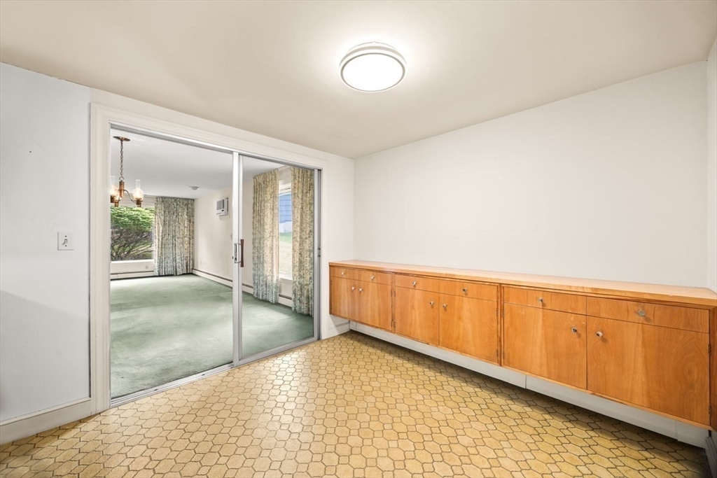 12 Roberts Road