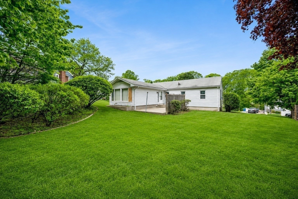 12 Roberts Road