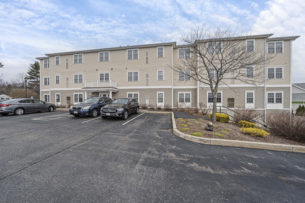 555 Page St # 305