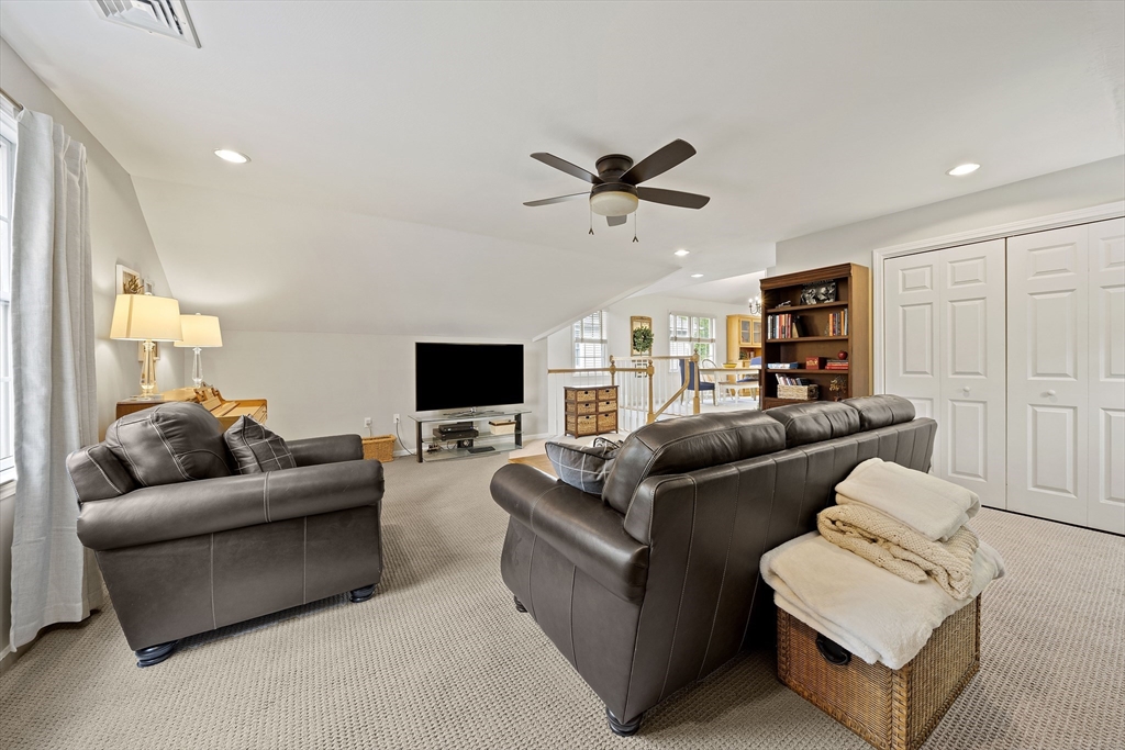 7 Evergreen Circle # 7