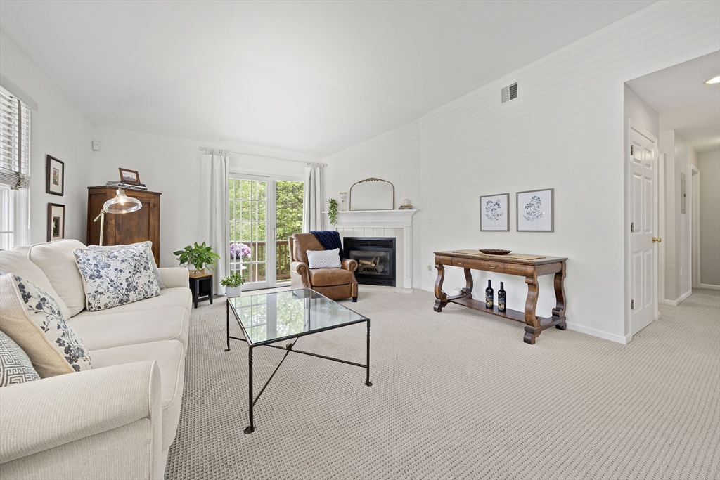 7 Evergreen Circle # 7