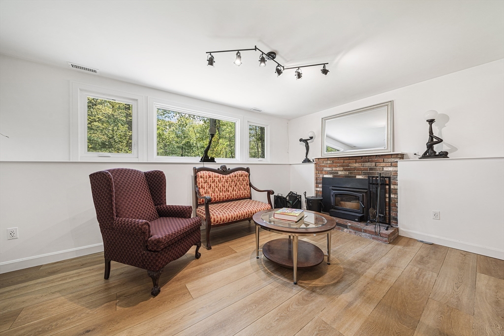136 Allen Road