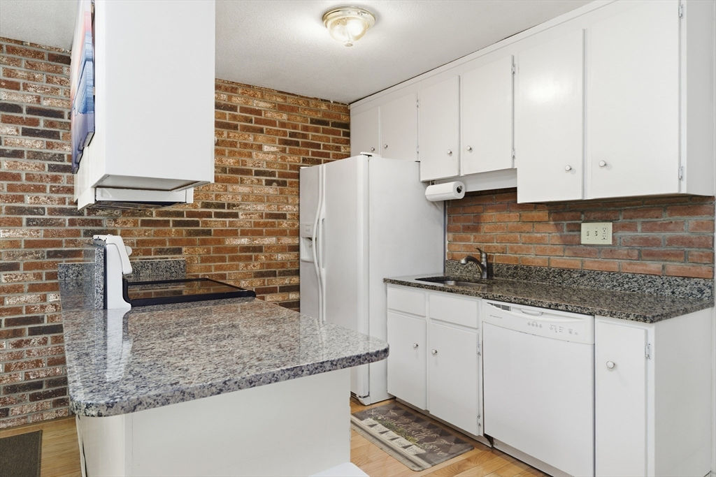 23 Hilltop Lane # 1