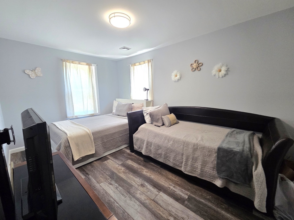 276 Sumner St # 2