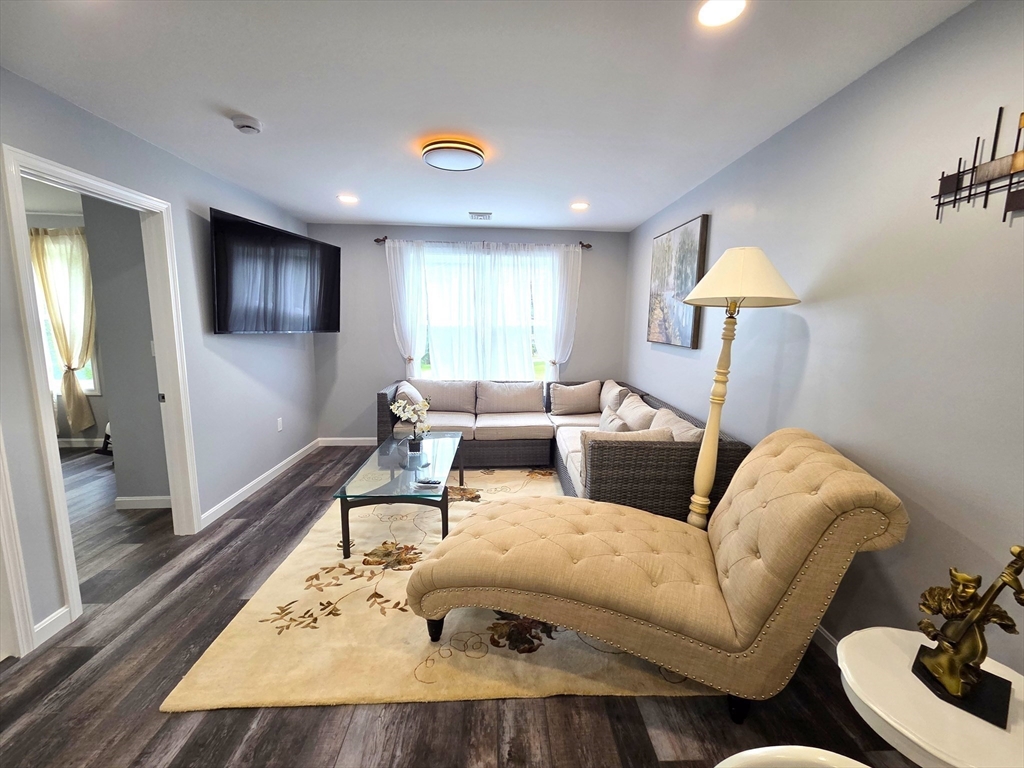 276 Sumner St # 2