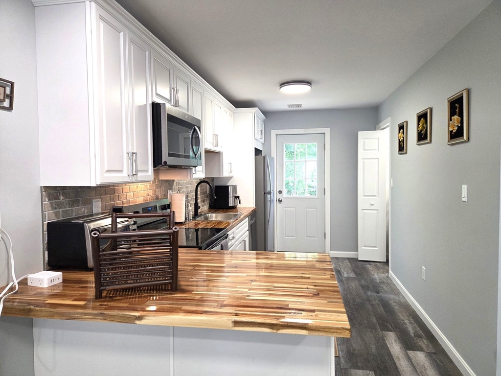 276 Sumner St # 2
