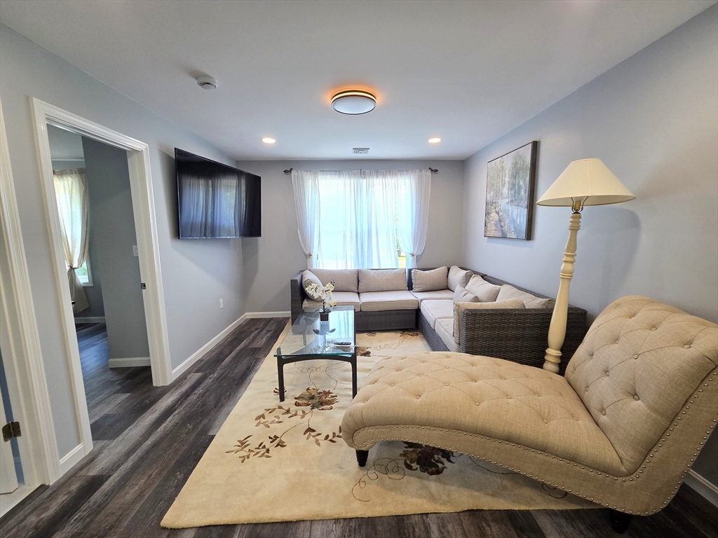 276 Sumner St # 2