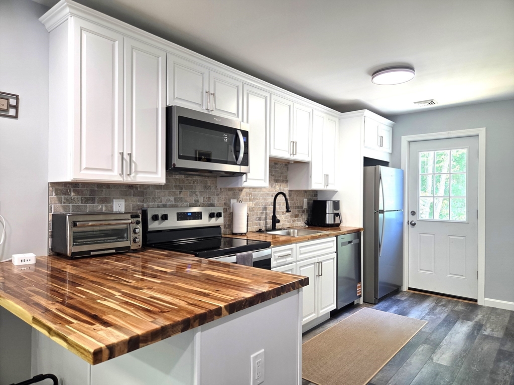 276 Sumner St # 2