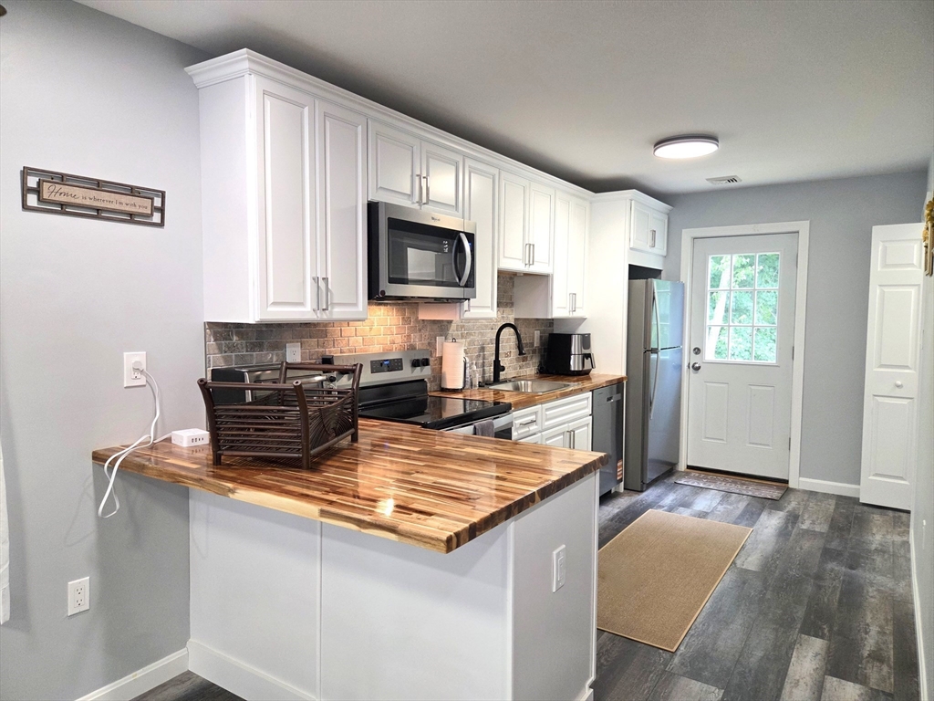 276 Sumner St # 2