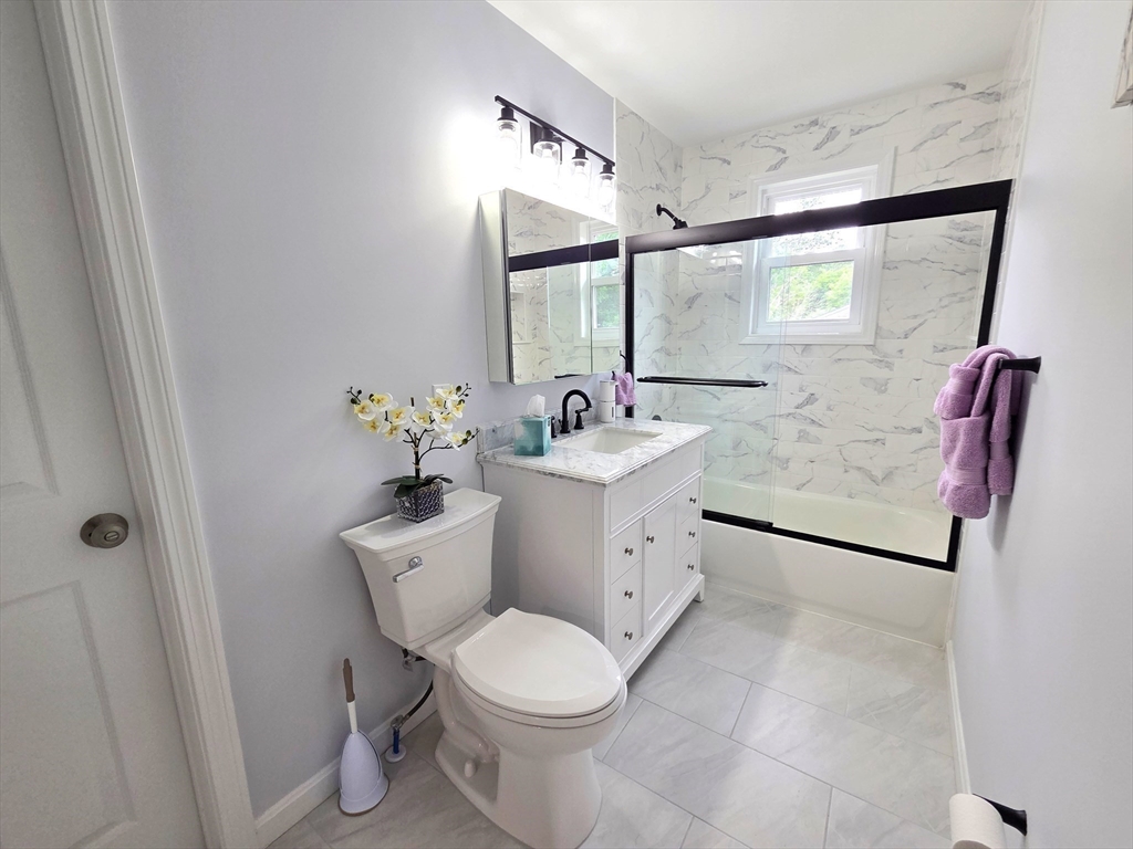 276 Sumner St # 2