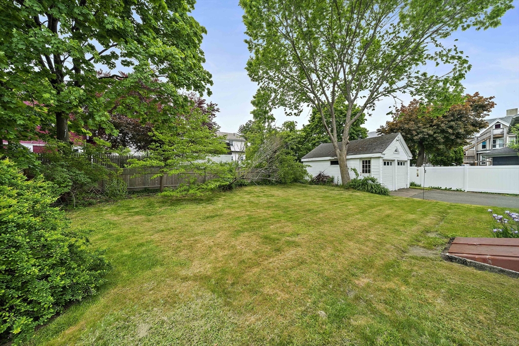 19 Byron Ave