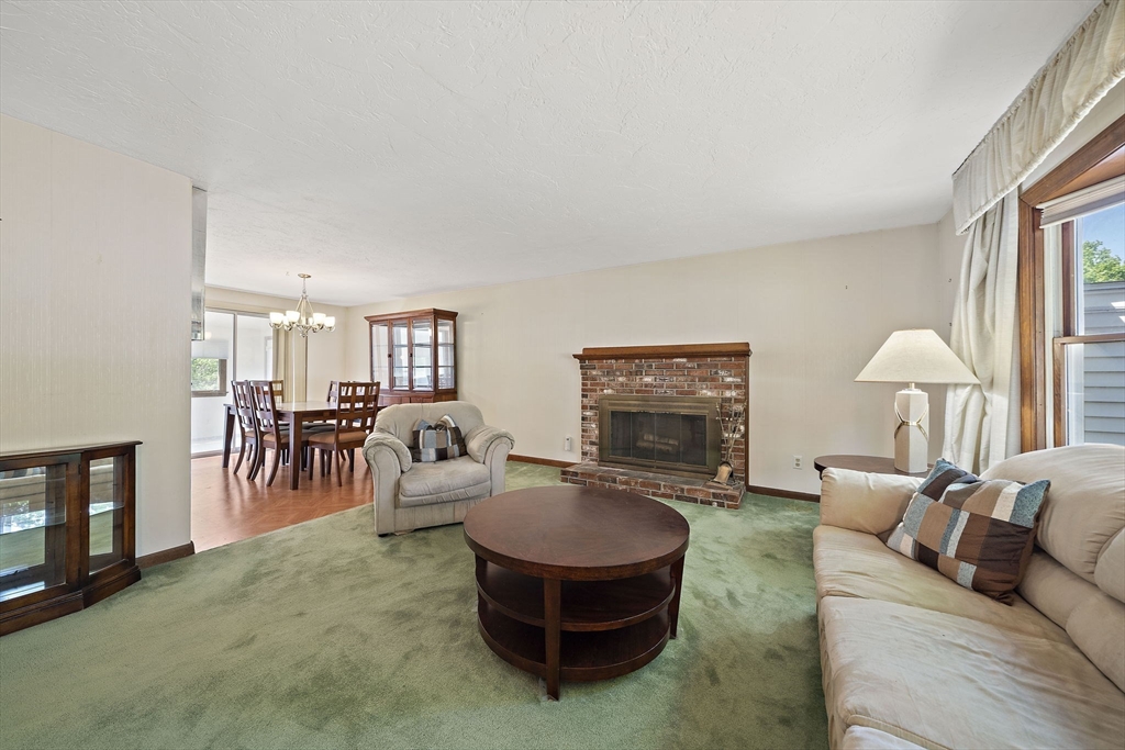6 Sandy Ridge Cir