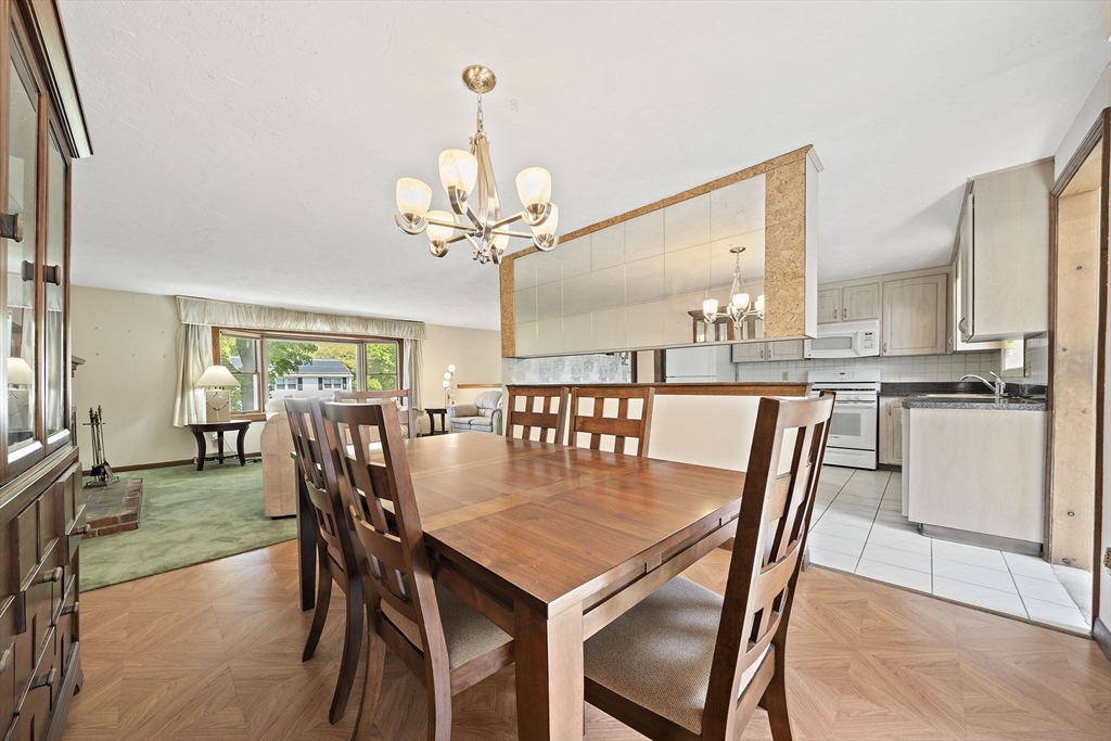 6 Sandy Ridge Cir