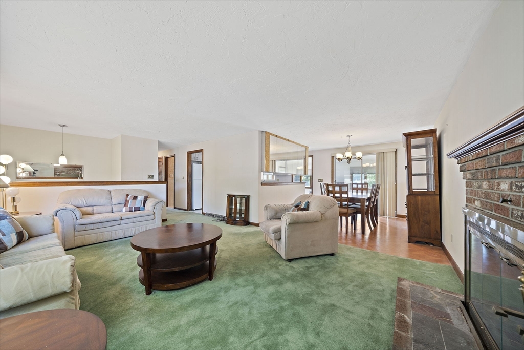 6 Sandy Ridge Cir