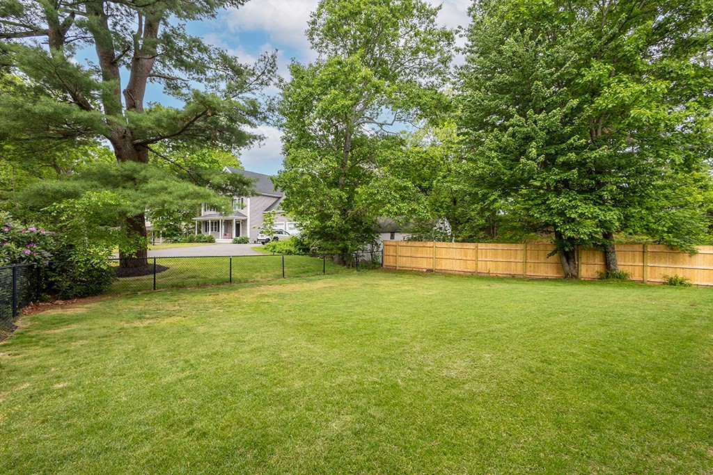1 Ledgeville Ave