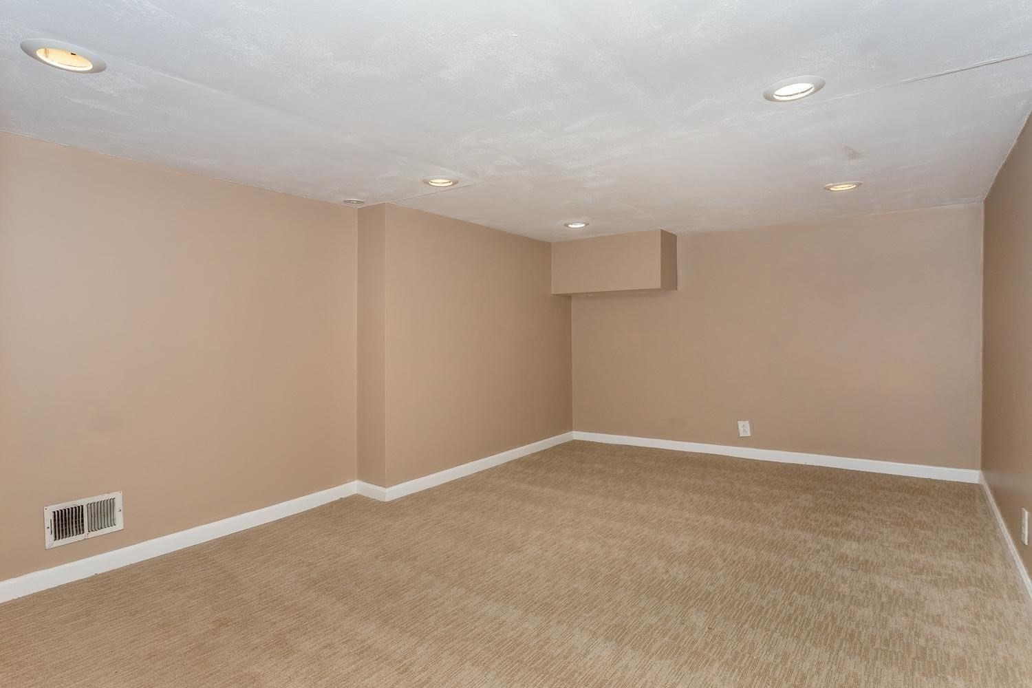 22 Middlesex Rd
