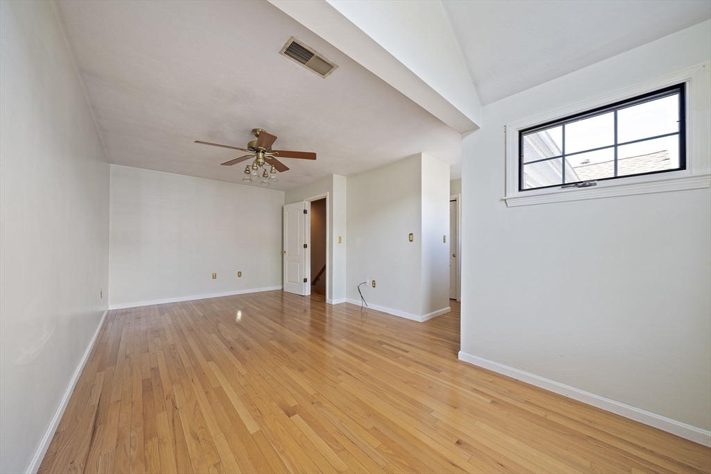 501 Auburn St # 402
