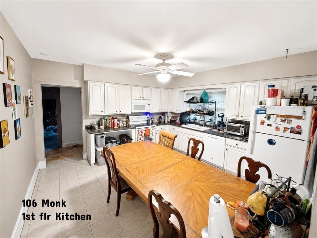 106 Monk St