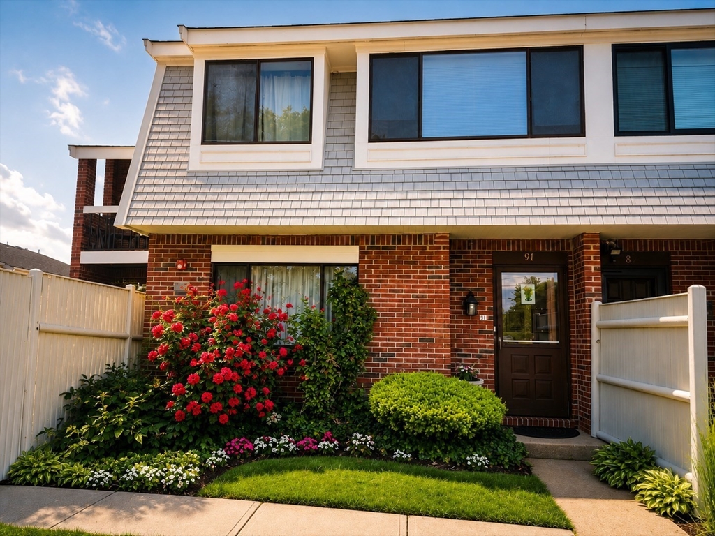 91 Rosewood Dr # 91