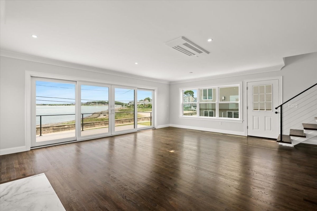 153 Edgewater Drive