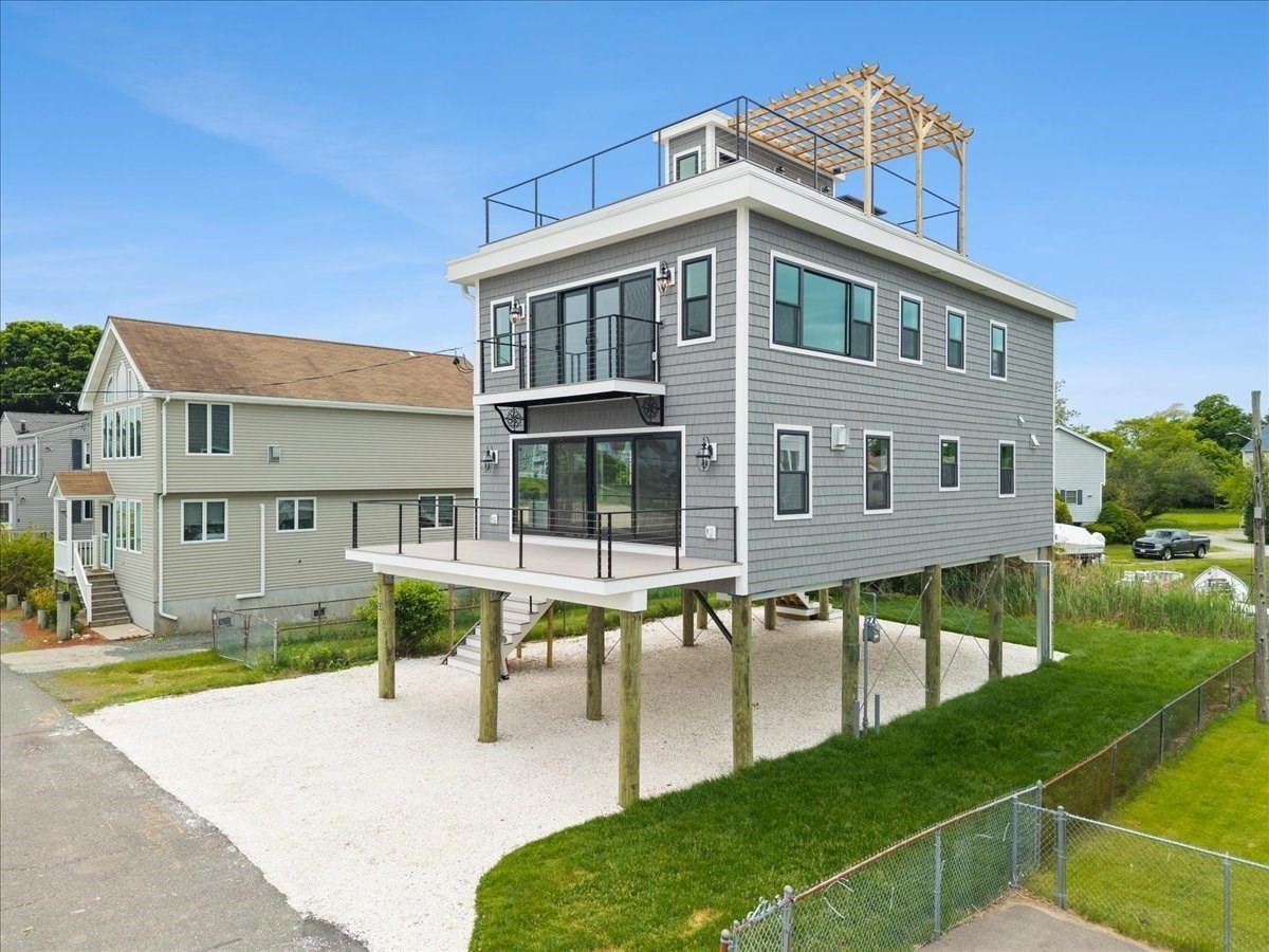 153 Edgewater Drive