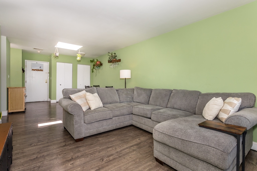 35 Desmoines Rd # 503