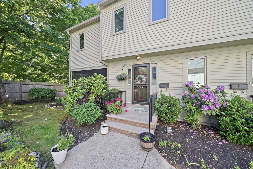 36 Maple St # 36
