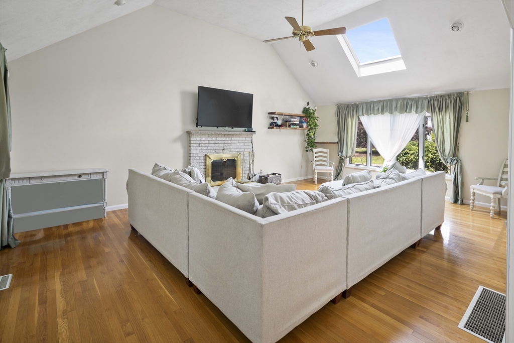 15 Juniper Road