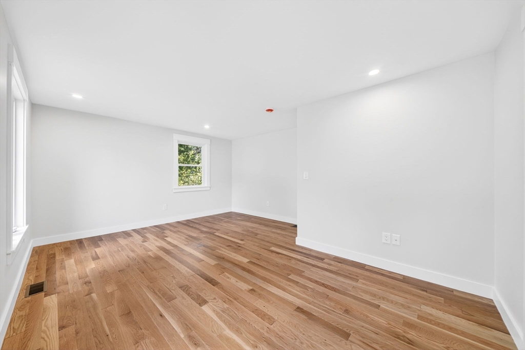 41 Kenneth St