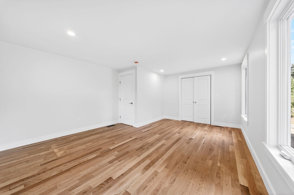 41 Kenneth St
