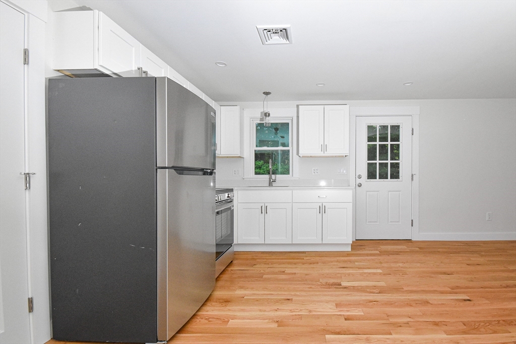 41 Kenneth St