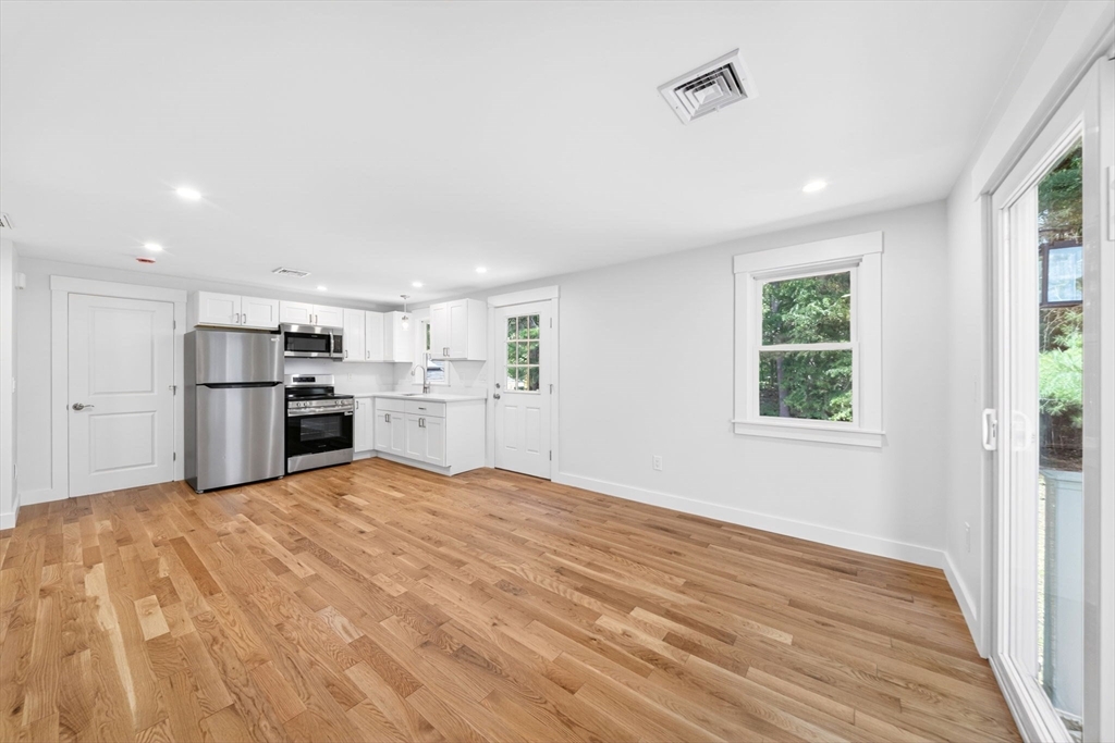 41 Kenneth St