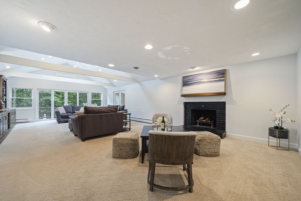 42 Eisenhower Dr
