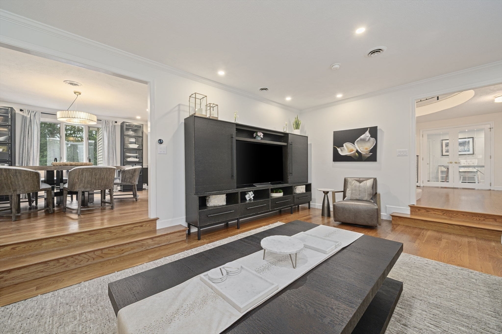 42 Eisenhower Dr