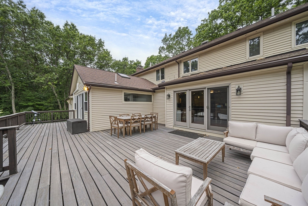 42 Eisenhower Dr