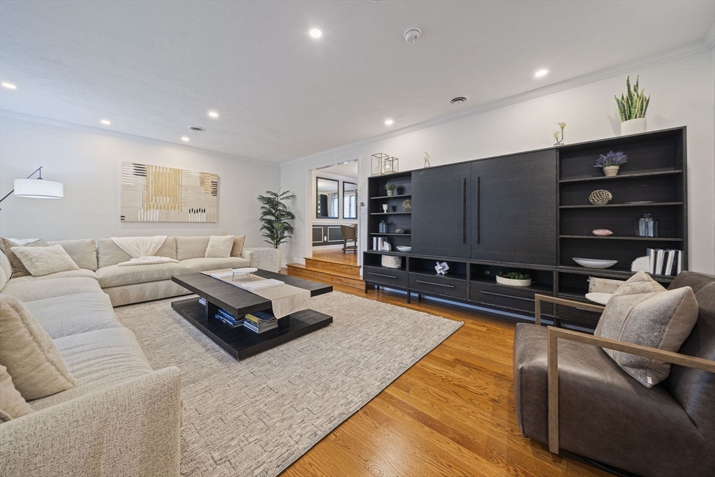 42 Eisenhower Dr