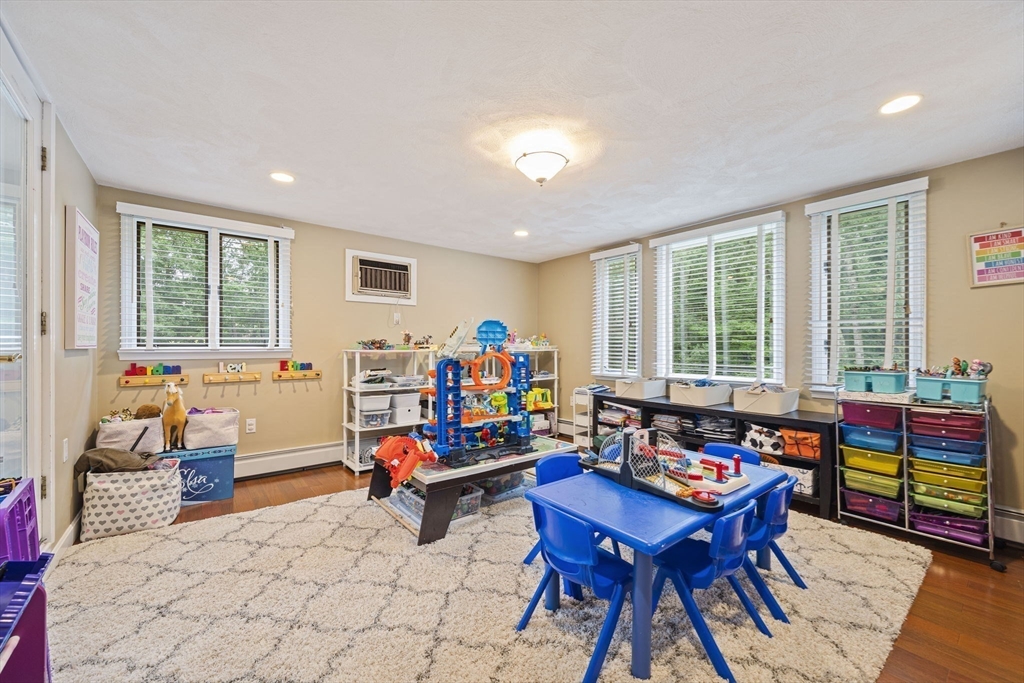 42 Eisenhower Dr
